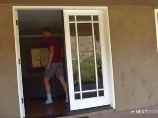 Nextdoorraw - สูง หัวแดง ได้รับ โดนจับได้ creeping บน เพื่อนบ้าน
